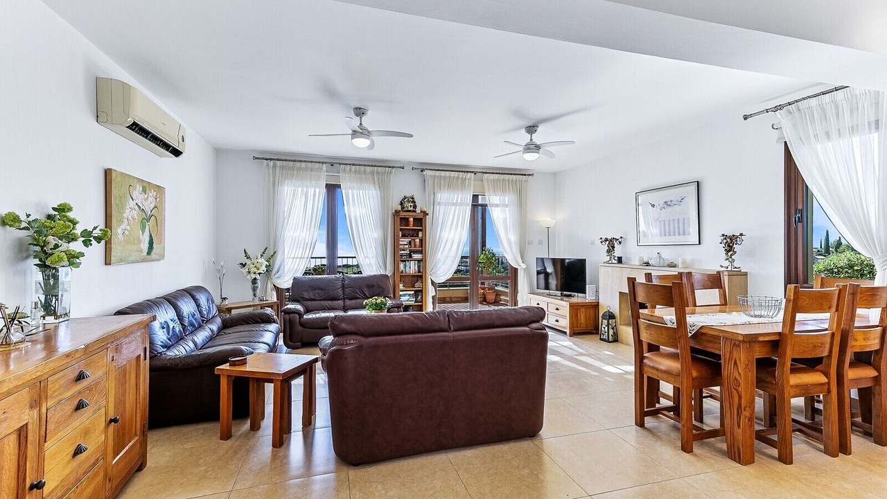 Photo of Livingroom in Aphrodite Hills