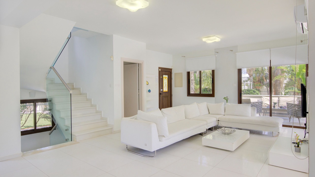 Photo of Livingroom in Cape Greko