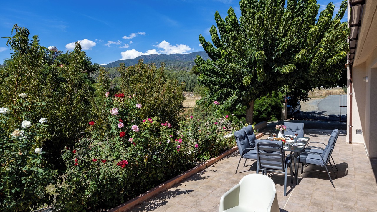 Photo of Outdoor in Trimiklini