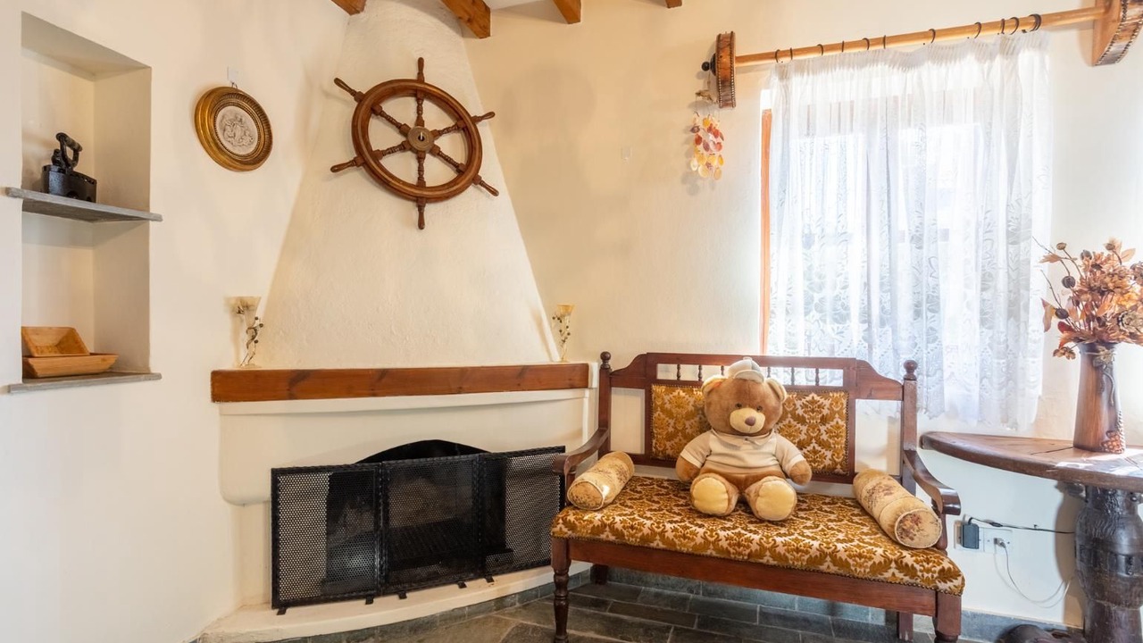 Photo of Livingroom in Pomos