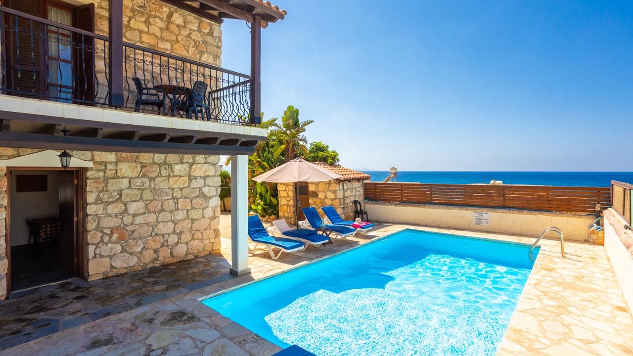 Photo of Outdoor in Pomos