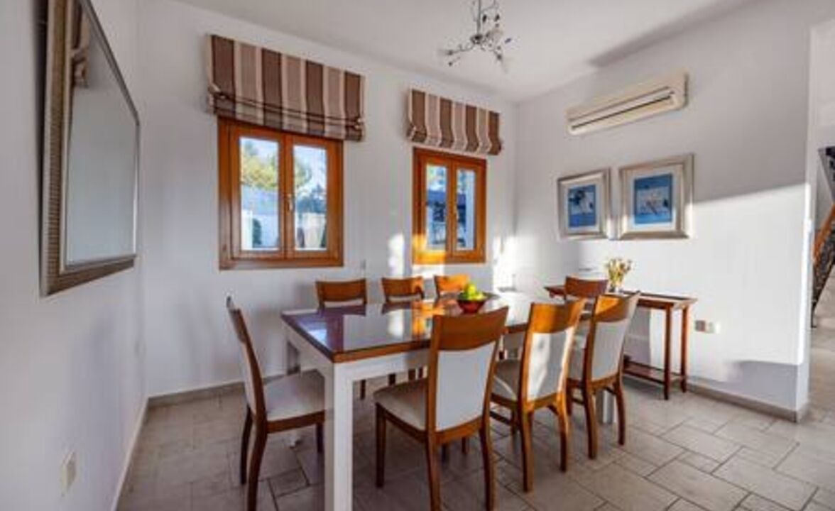 Photo of Livingroom in Aphrodite Hills