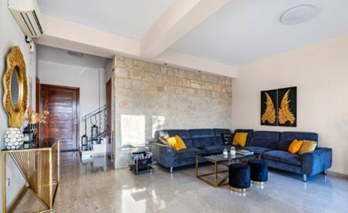 Photo of Livingroom in Aphrodite Hills
