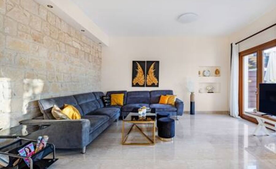 Photo of Livingroom in Aphrodite Hills