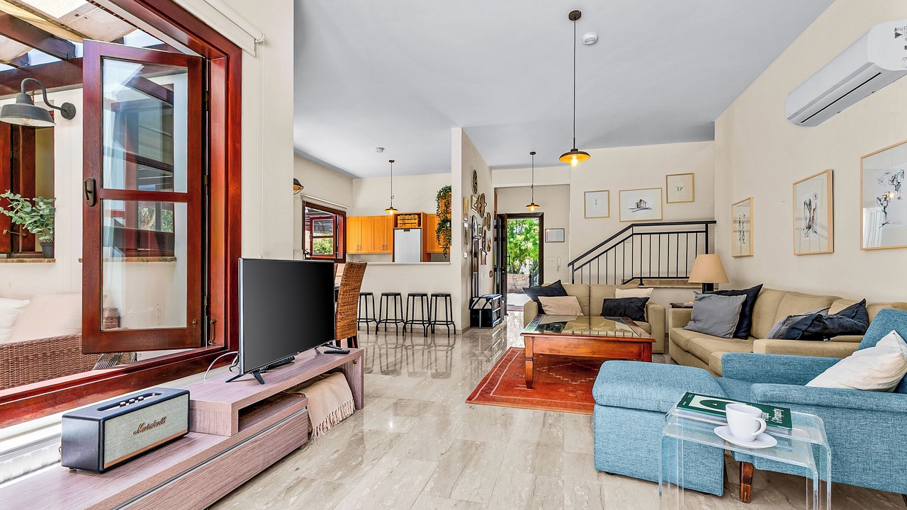 Photo of Livingroom in Aphrodite Hills