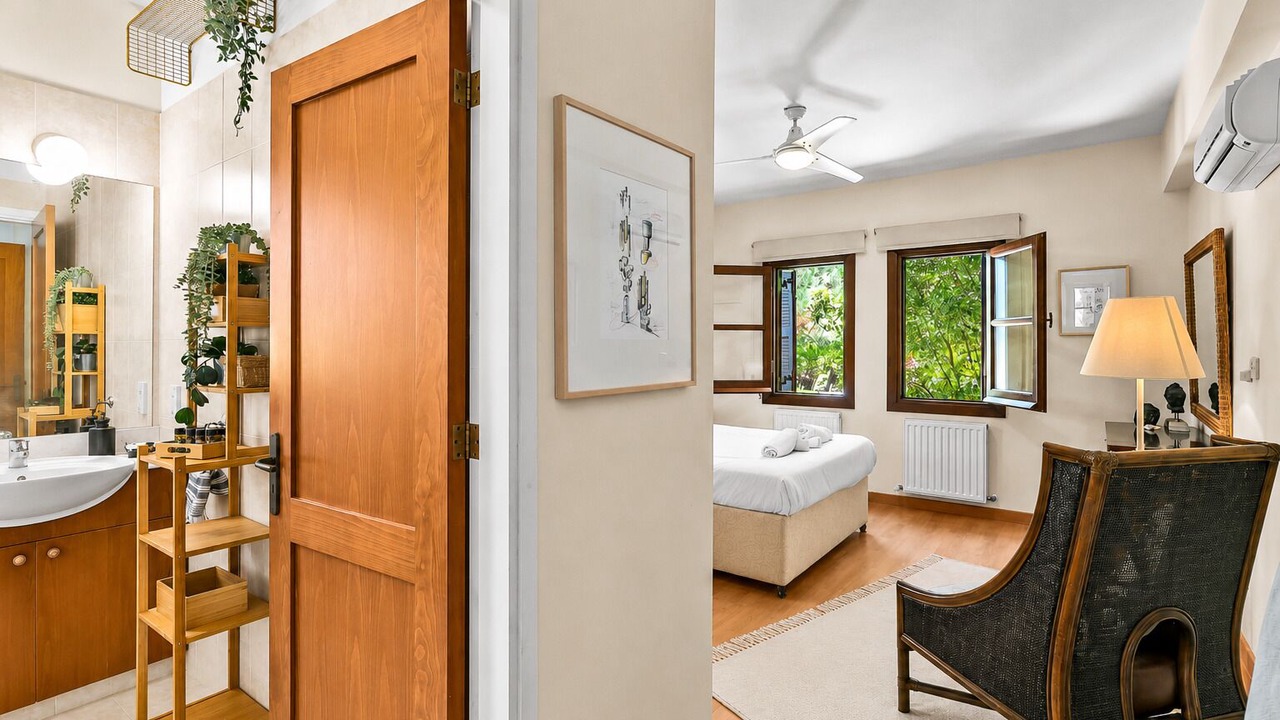 Photo of Bedroom in Aphrodite Hills