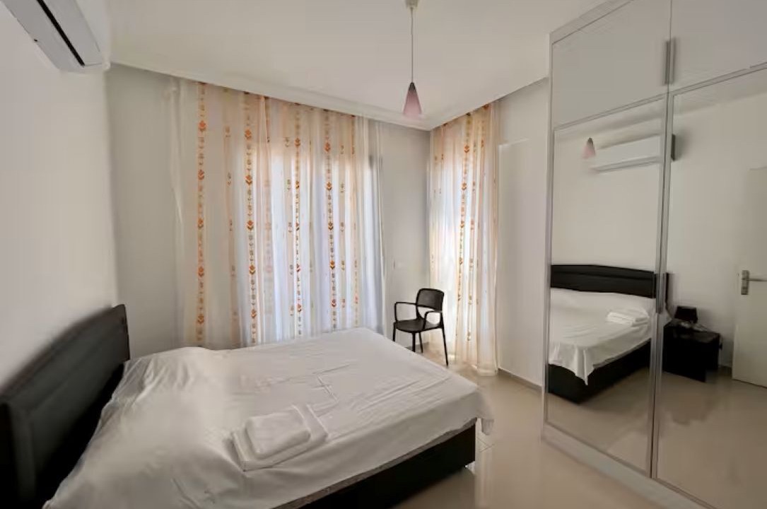 Photo of Bedroom in Politiko