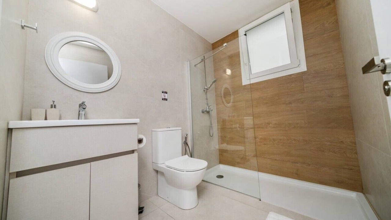 Photo of Bathroom in Aglantzia