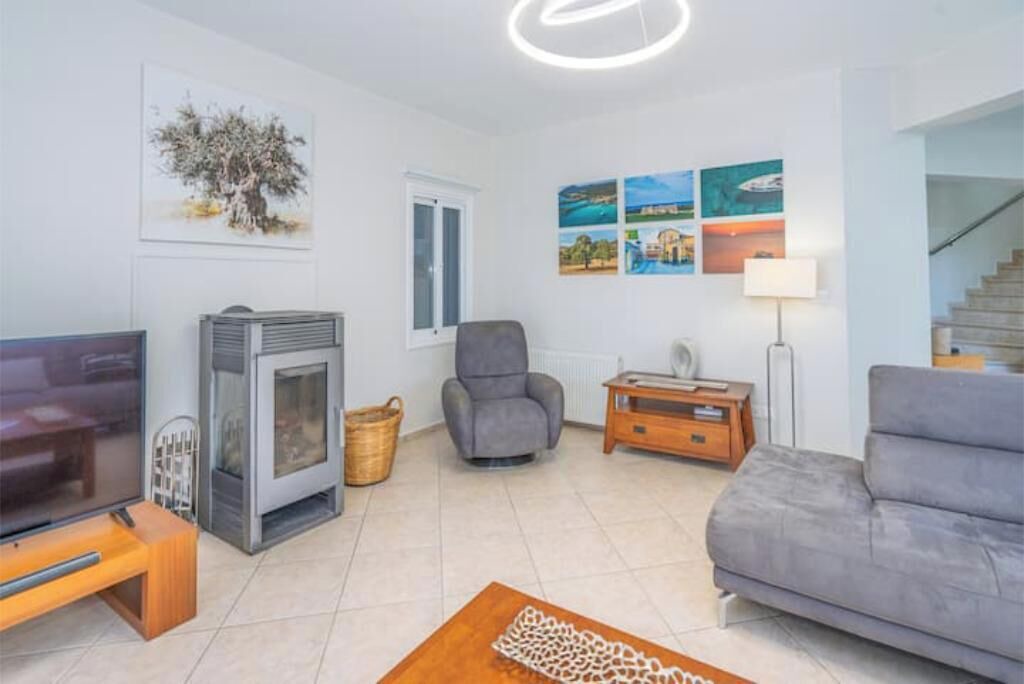 Photo of Livingroom in Latchi