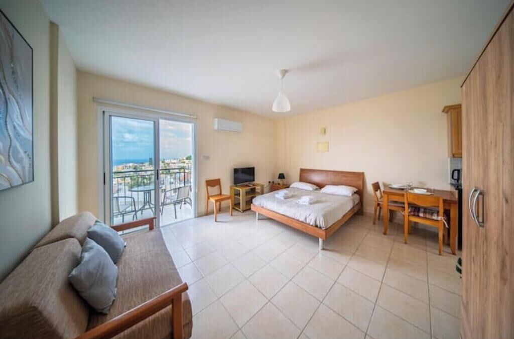 Photo of Livingroom in Peyia Town