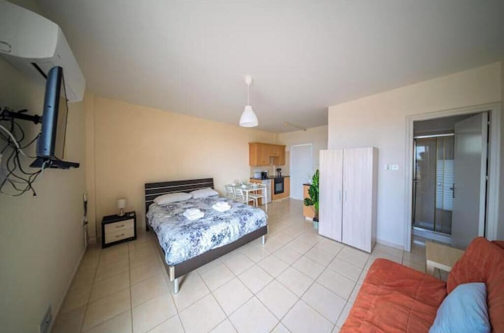 Photo of Bedroom in Peyia Town
