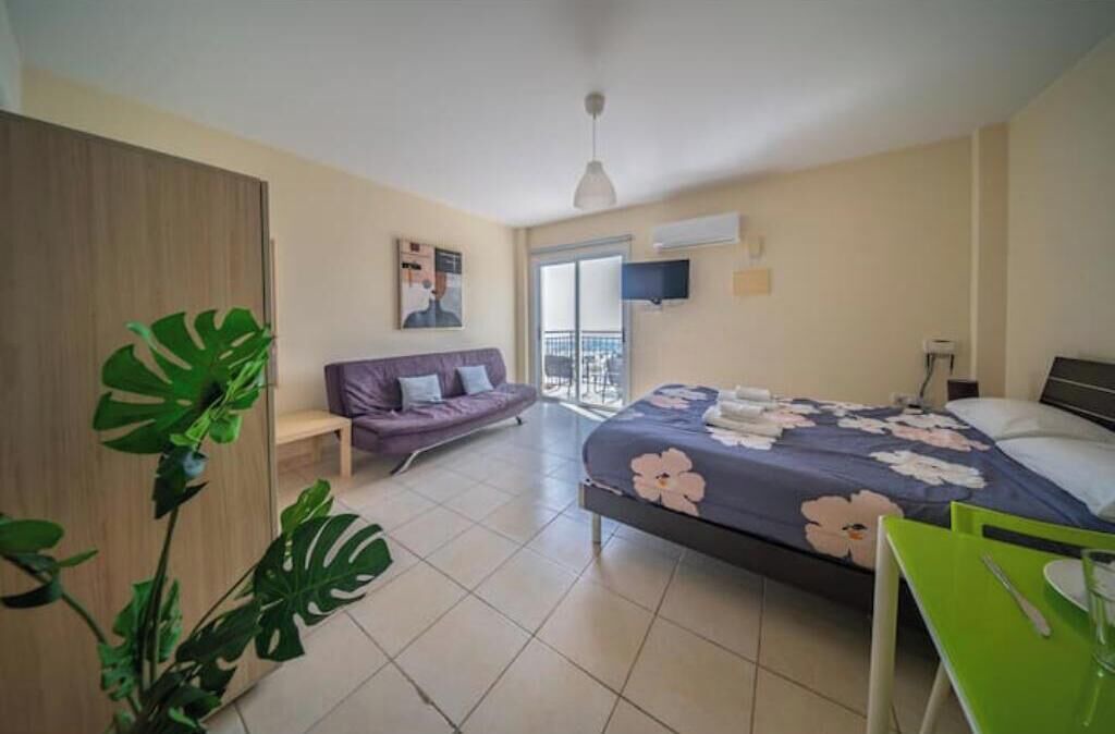 Photo of Bedroom in Peyia Town