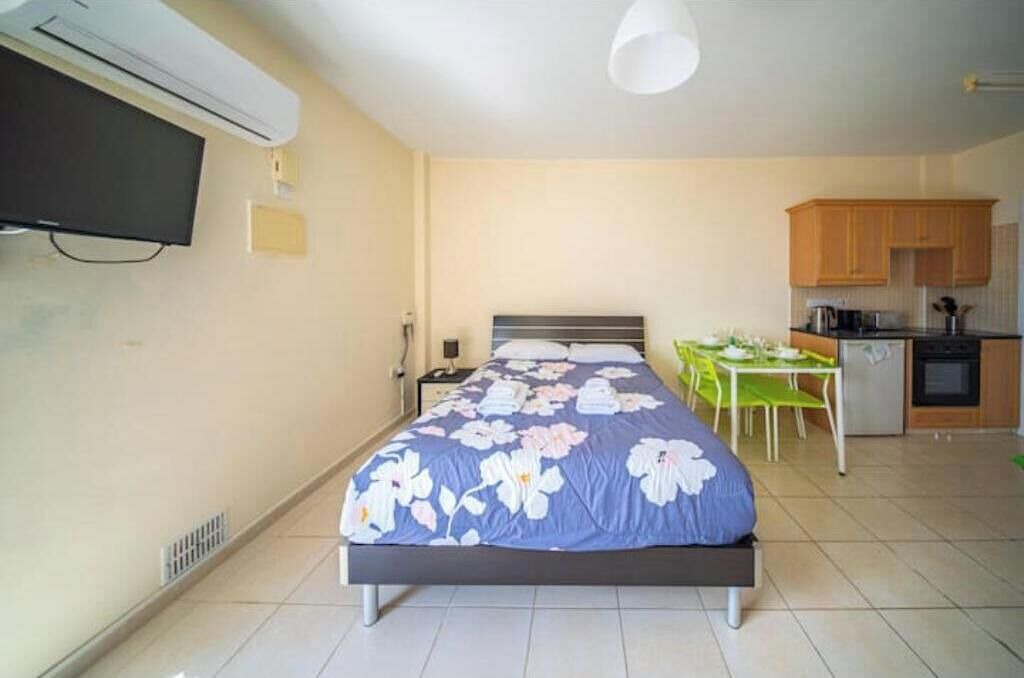 Photo of Bedroom in Peyia Town
