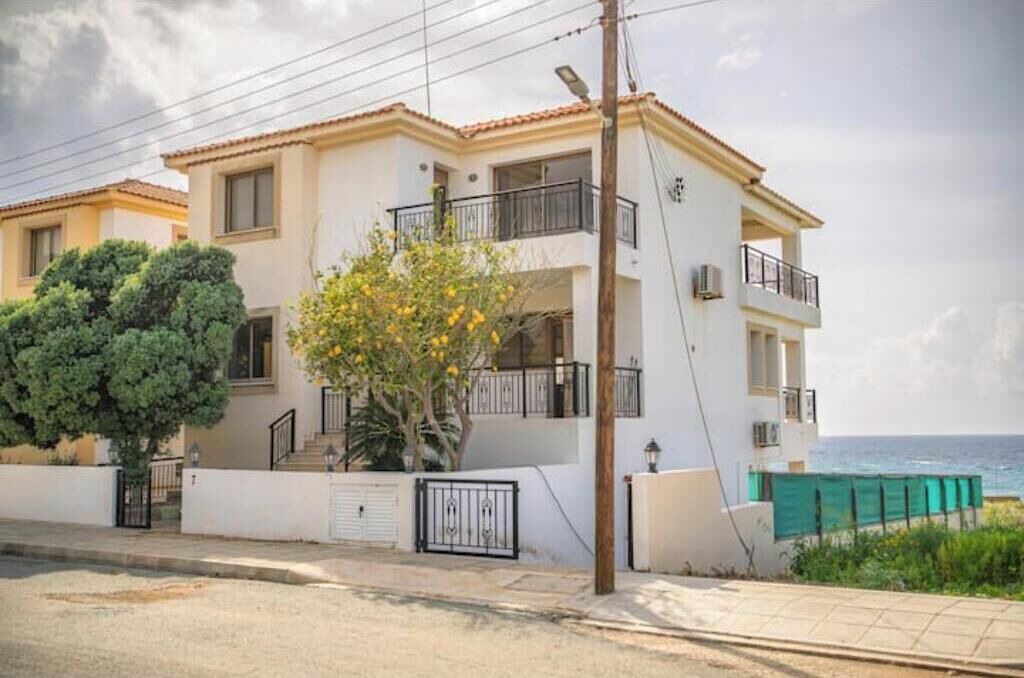 Photo of Outdoor in Pomos