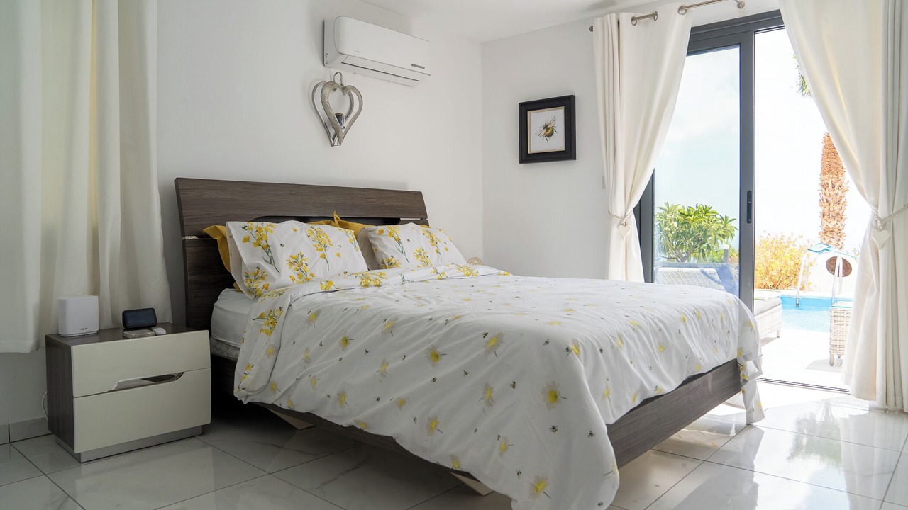 Photo of Bedroom in Peyia Town