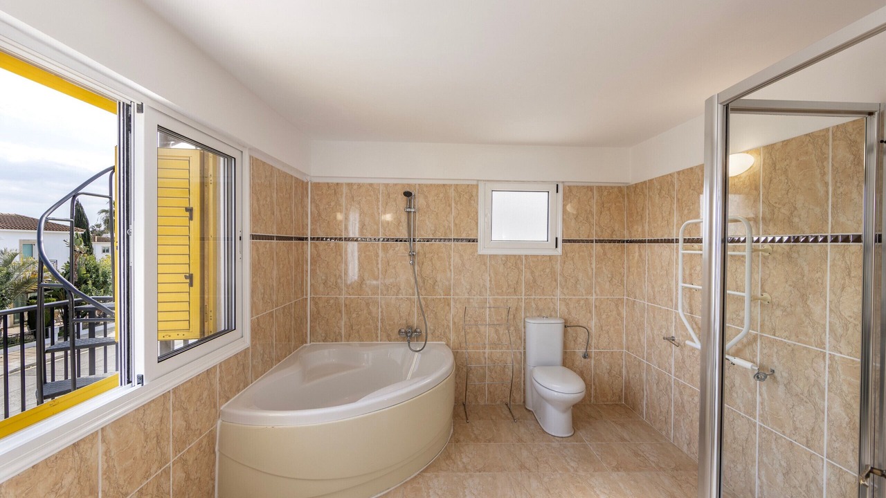 Photo of Bathroom in Ayia Thekla