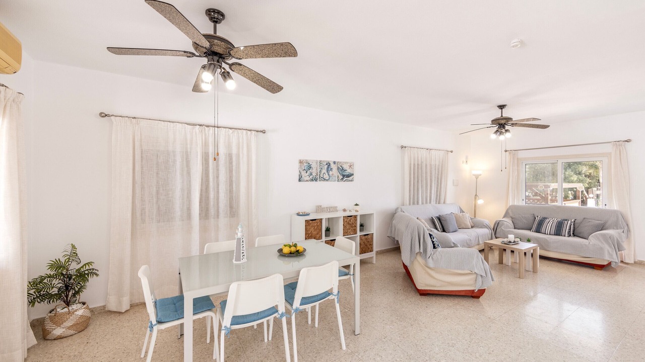 Photo of Livingroom in Ayia Thekla
