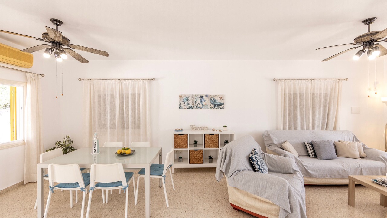 Photo of Livingroom in Ayia Thekla