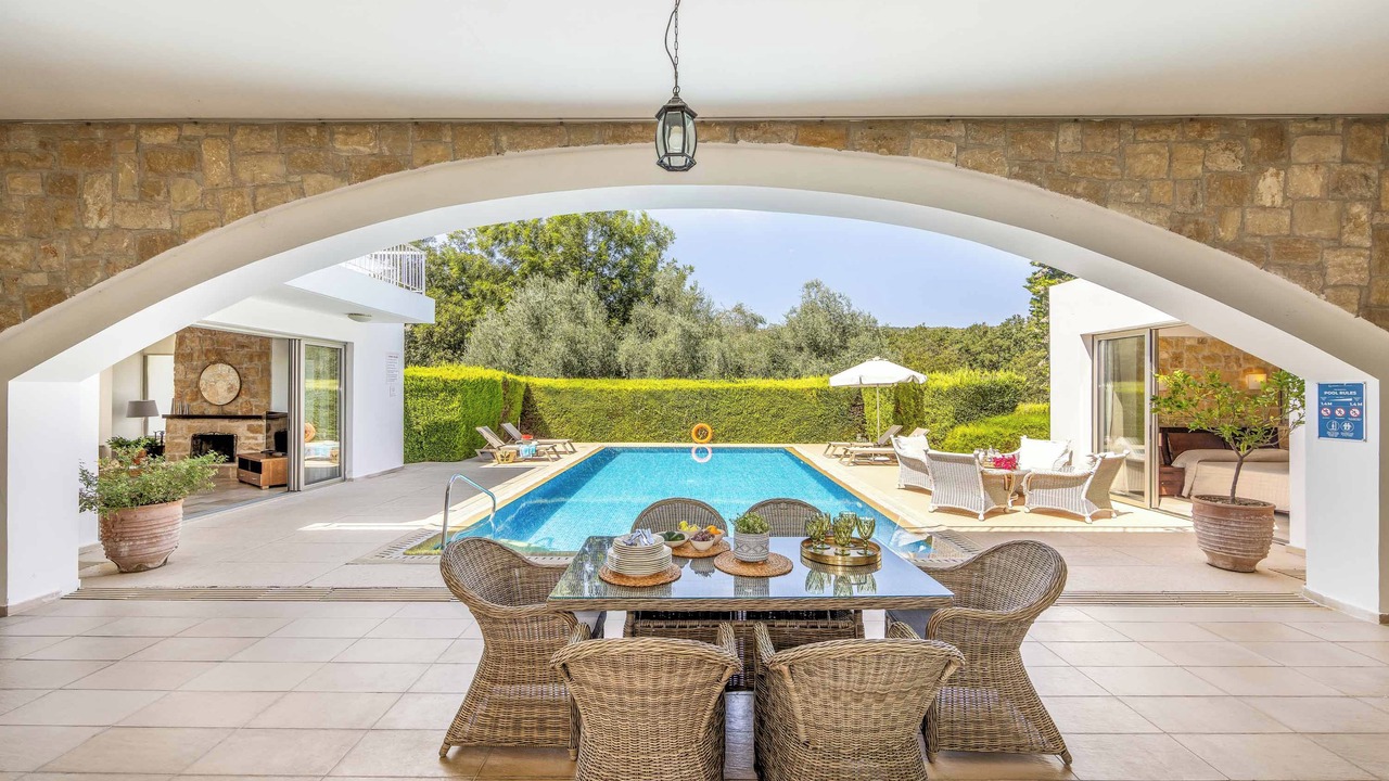 Photo of Outdoor in Giolou