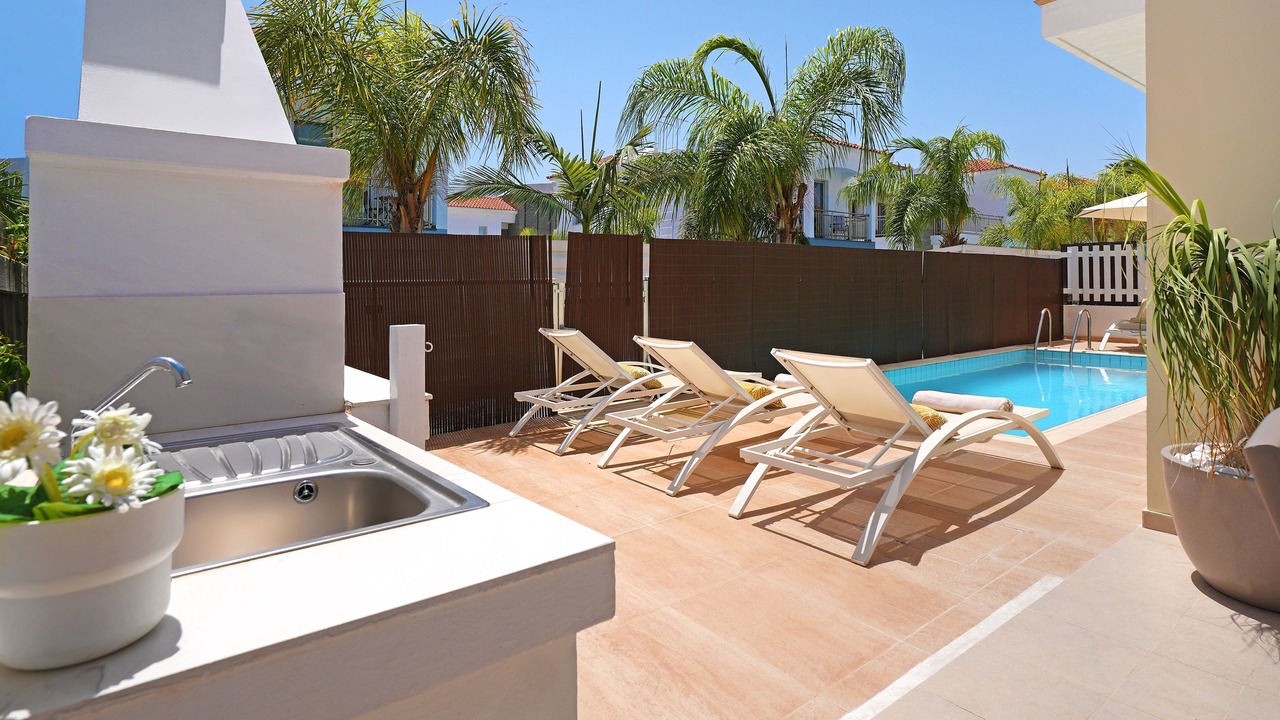 Photo of Outdoor in Pernera