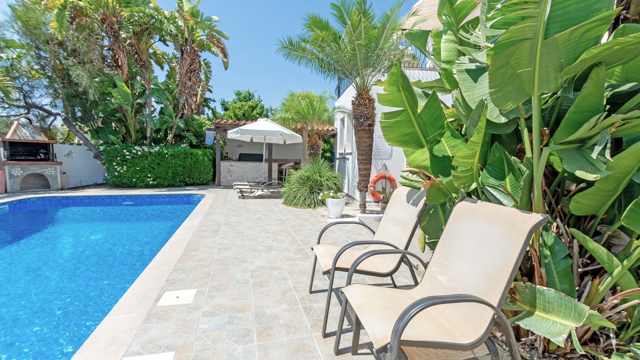 Photo of Outdoor in Polis