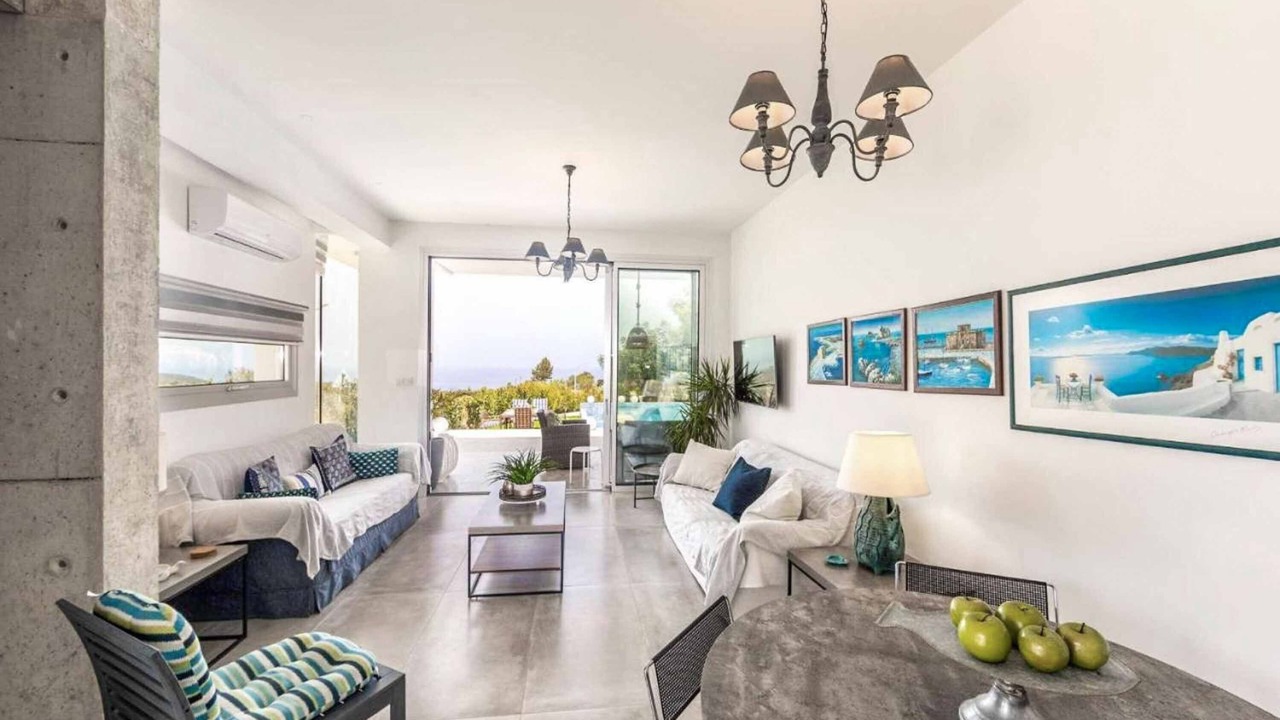Photo of Livingroom in Latchi