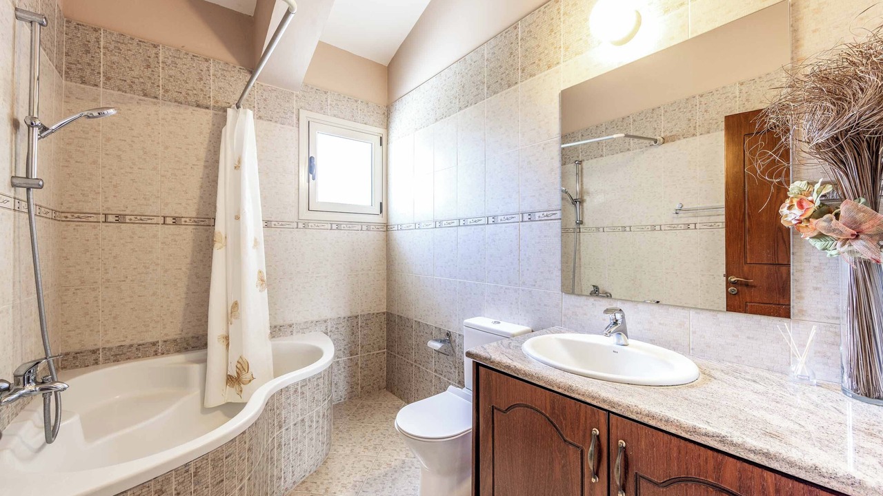 Photo of Bathroom in Argaka