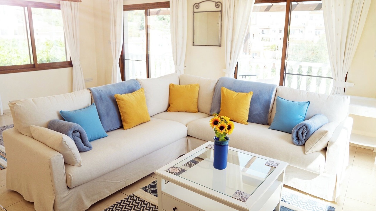 Photo of Livingroom in Peyia Town