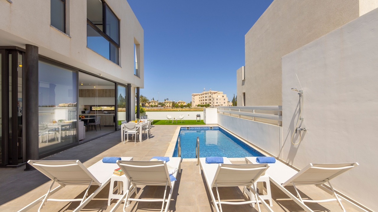 Photo of Outdoor in Pernera