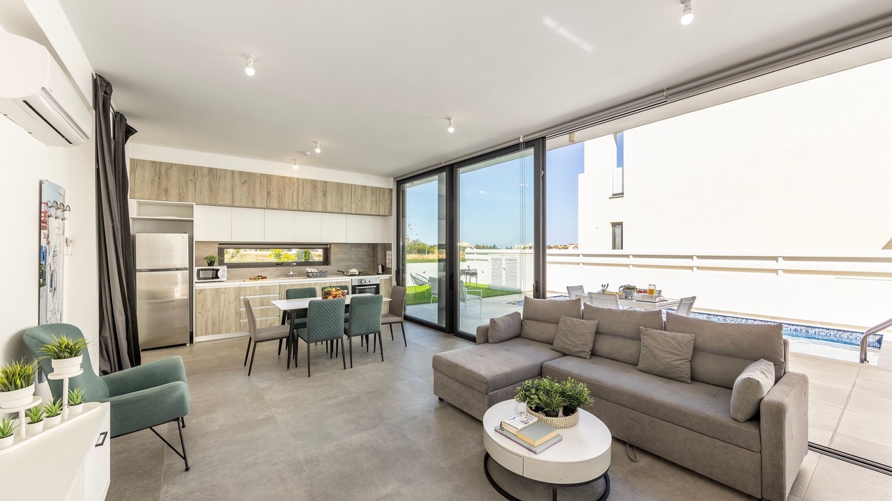 Photo of Livingroom in Pernera