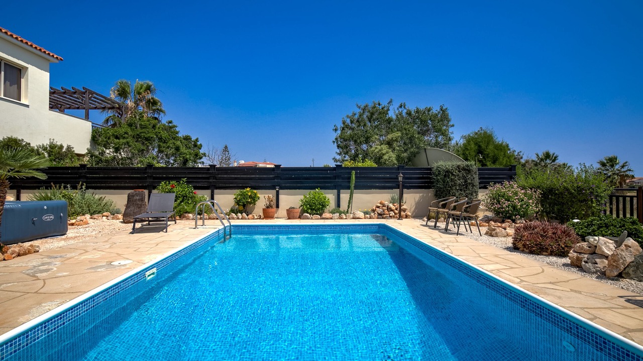 Photo of Outdoor in Peyia Town