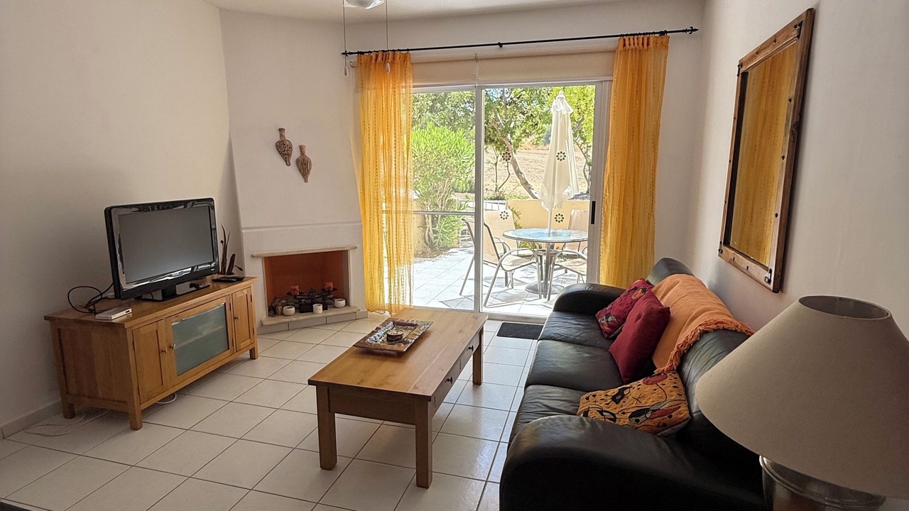 Photo of Livingroom in Polis