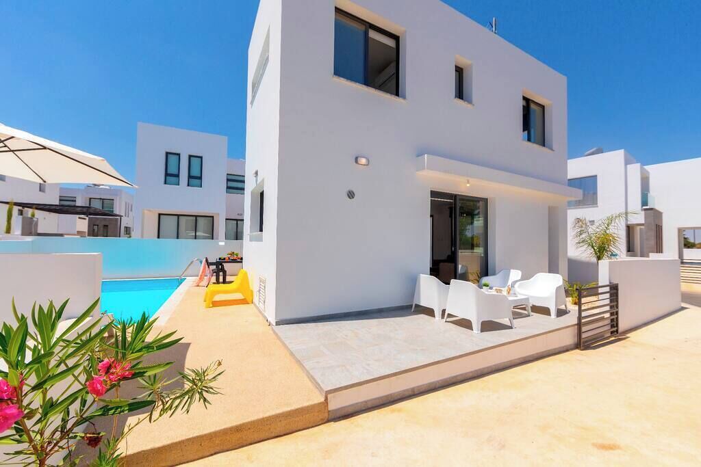 Photo of Outdoor in Kapparis
