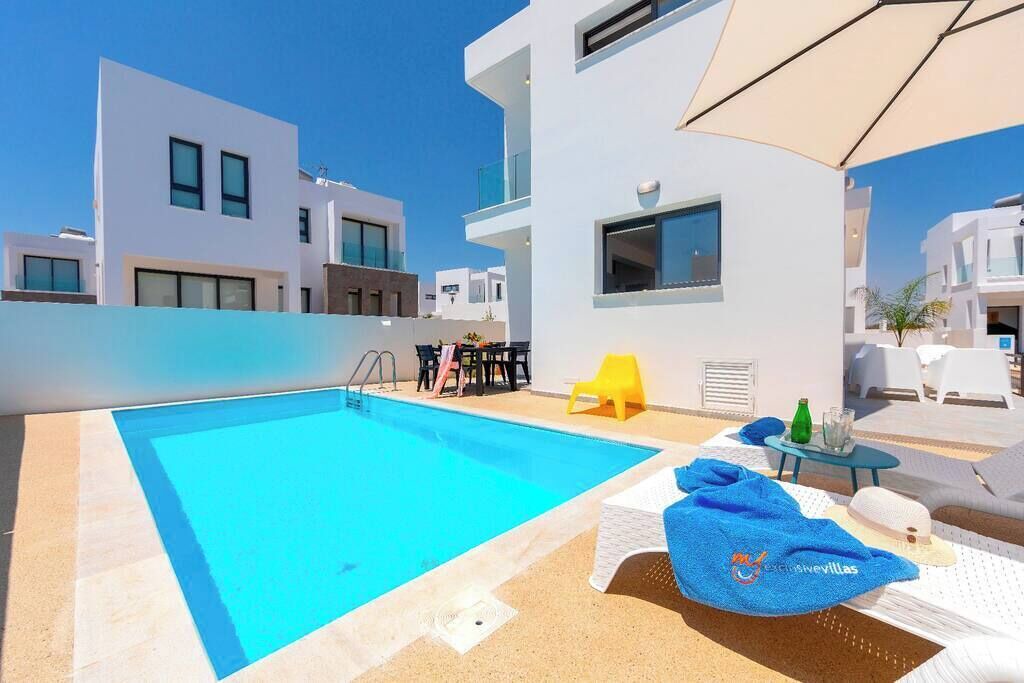 Photo of Outdoor in Kapparis