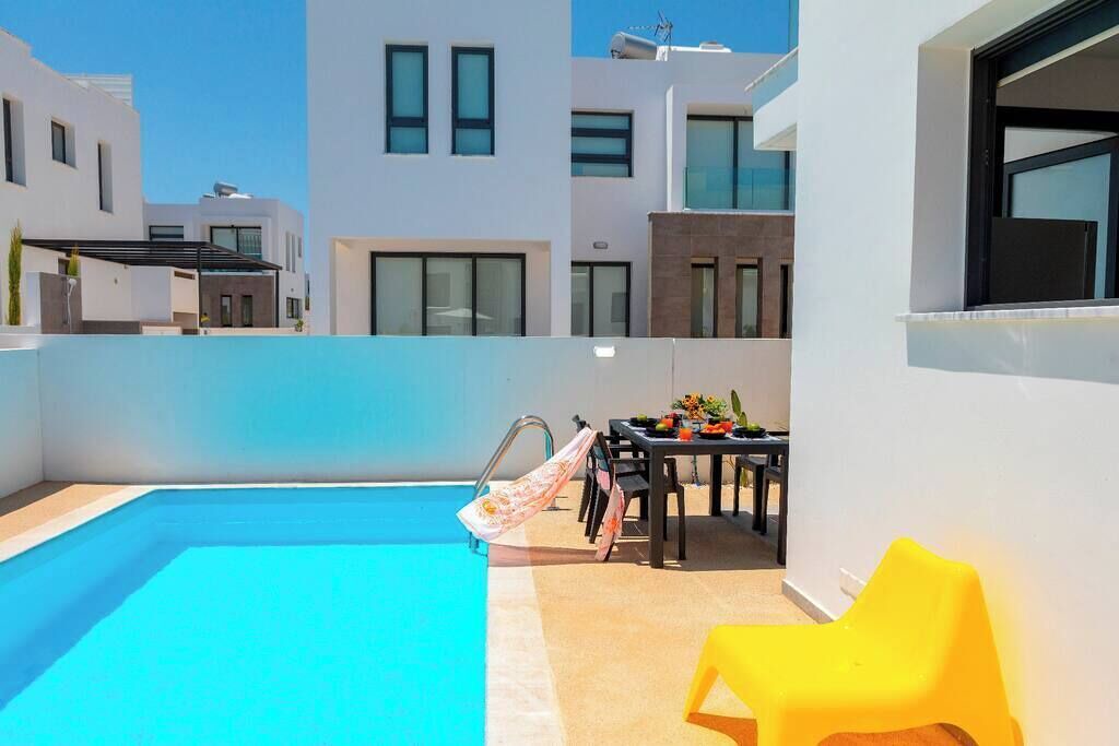Photo of Outdoor in Kapparis
