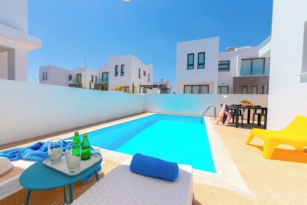 Photo of Outdoor in Kapparis
