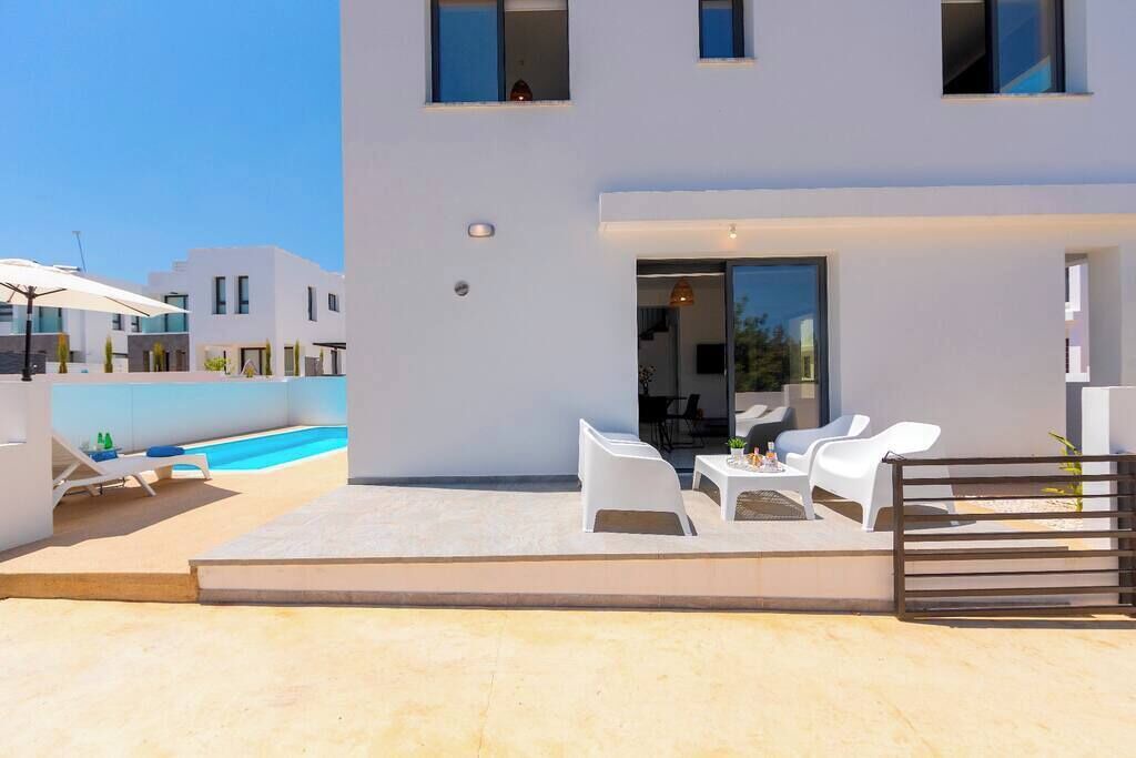 Photo of Outdoor in Kapparis