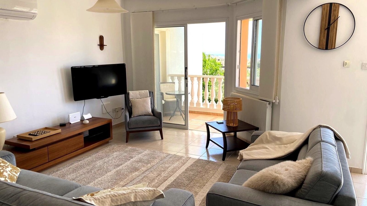 Photo of Livingroom in Peyia Town