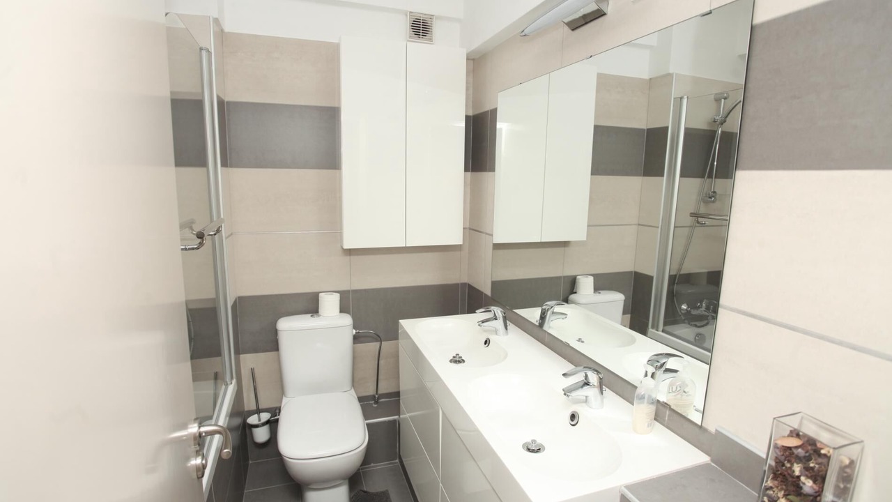 Photo of Bathroom in Neapolis