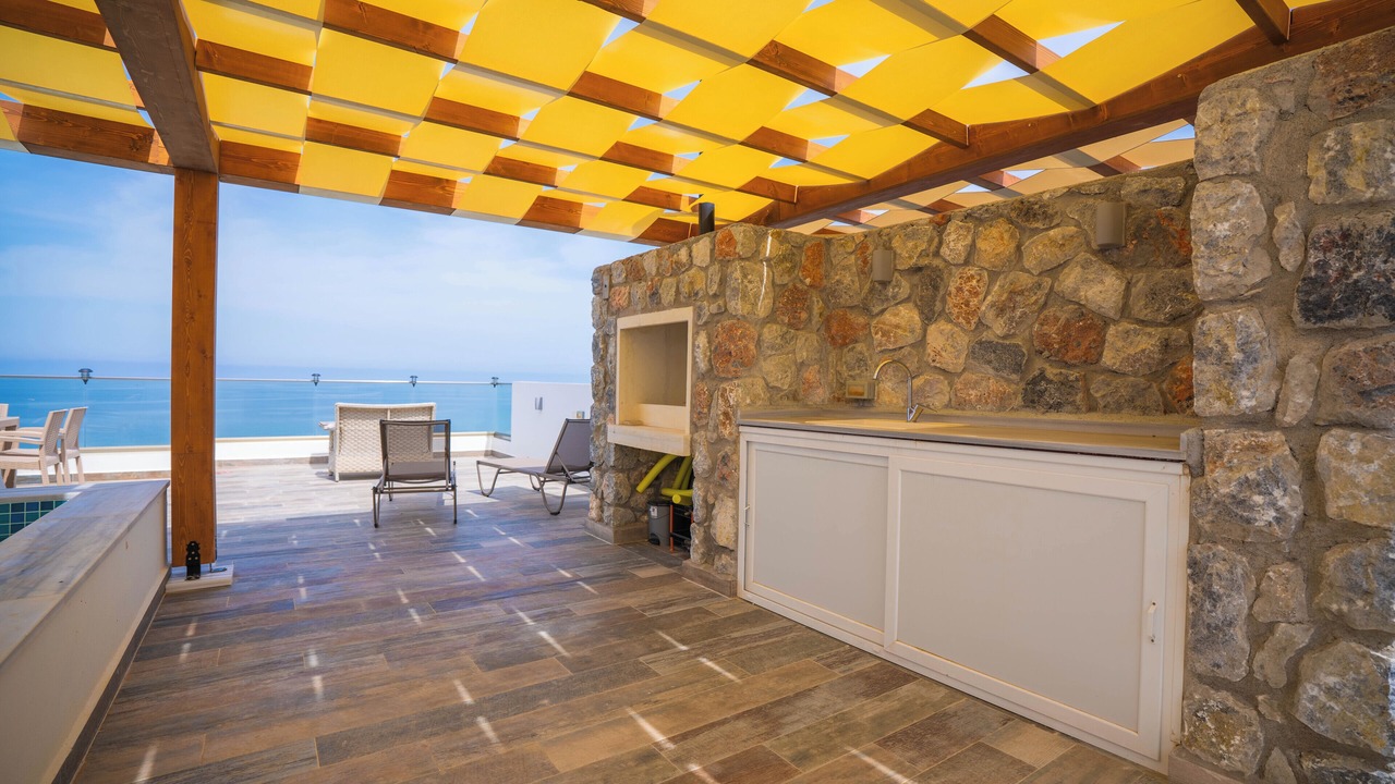 Photo of Patio Balcony in Esentepe