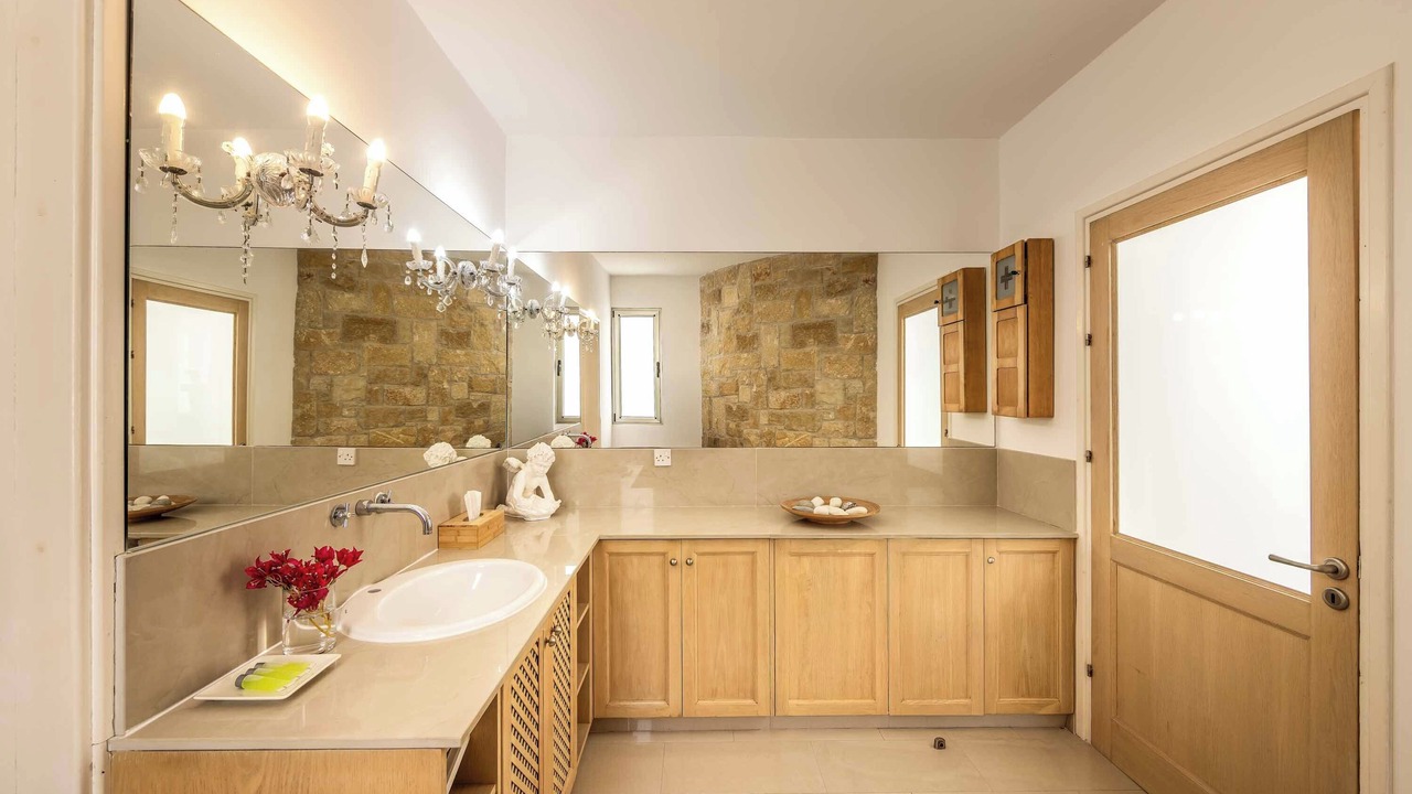 Photo of Bathroom in Giolou