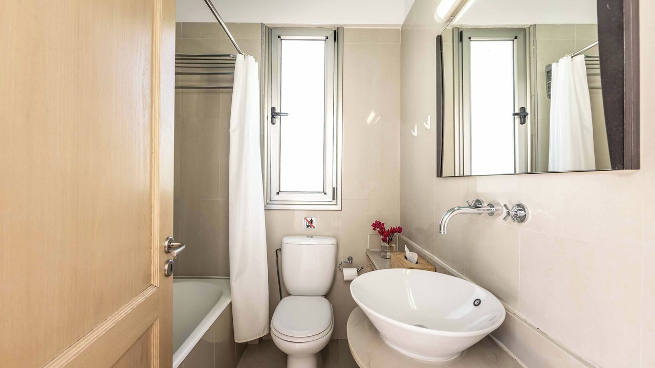 Photo of Bathroom in Giolou