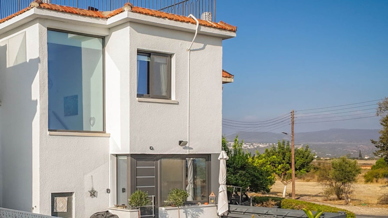 Photo of Outdoor in Polis