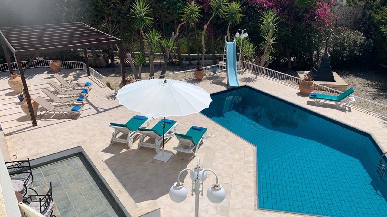 Photo of Outdoor in Peyia Town