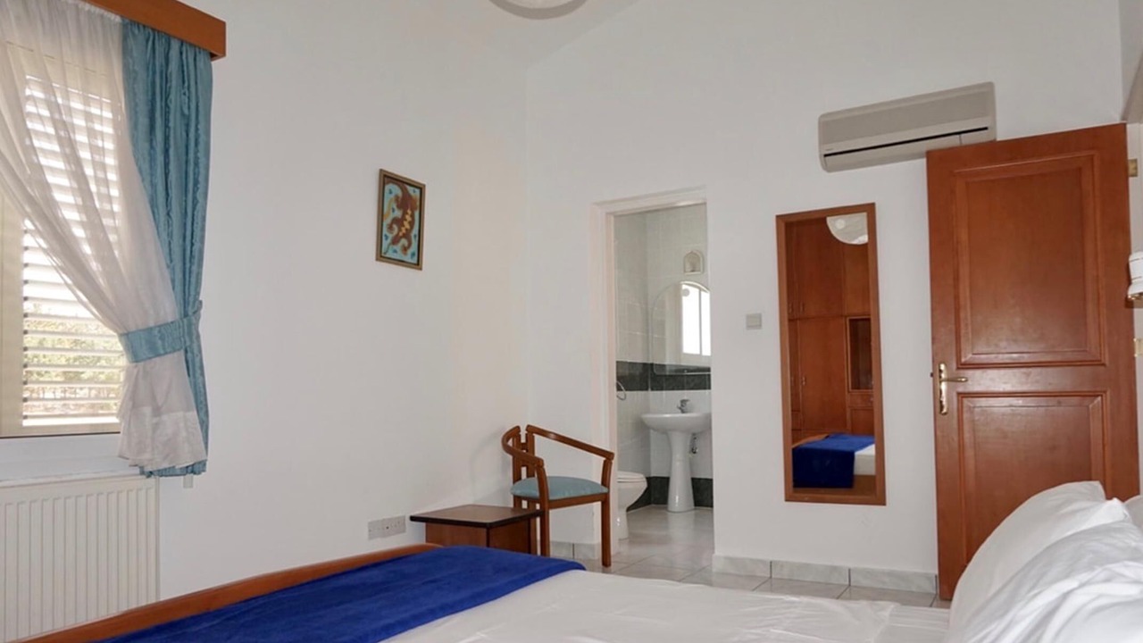 Photo of Bedroom in Peyia Town
