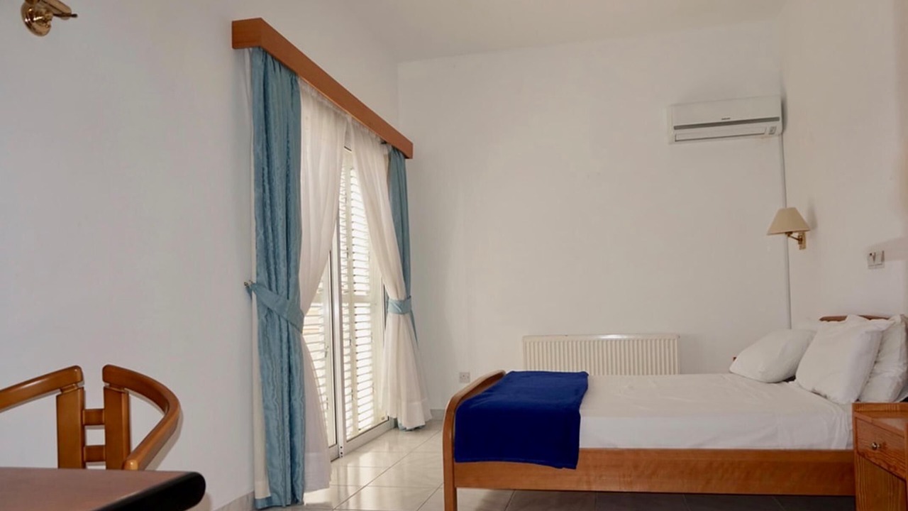 Photo of Bedroom in Peyia Town