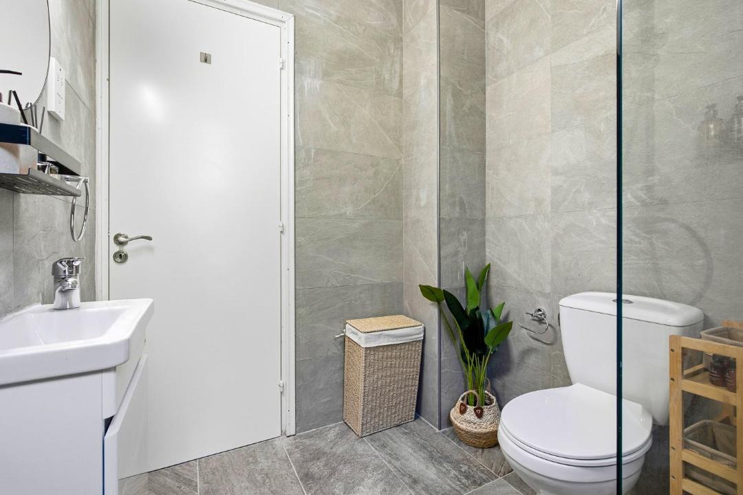 Photo of Bathroom in Universal