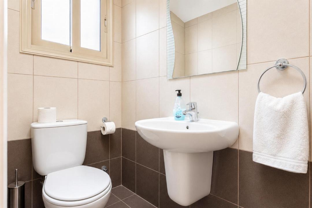 Photo of Bathroom in Droushia
