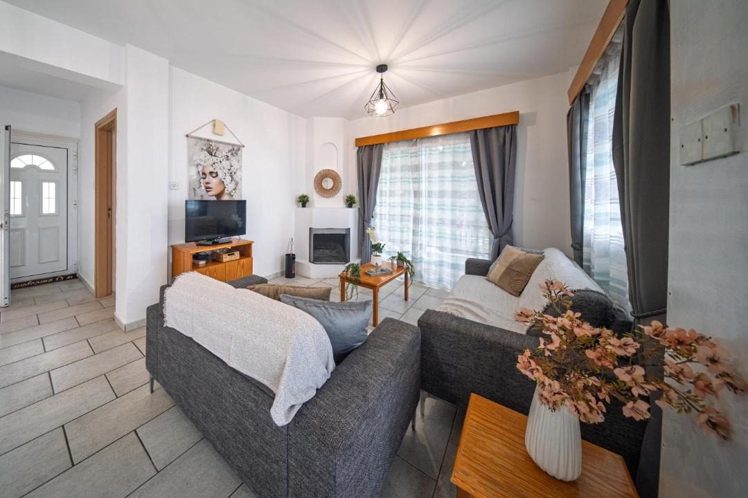 Photo of Bedroom in Latchi