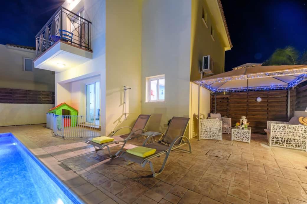 Photo of Patio Balcony in Pernera